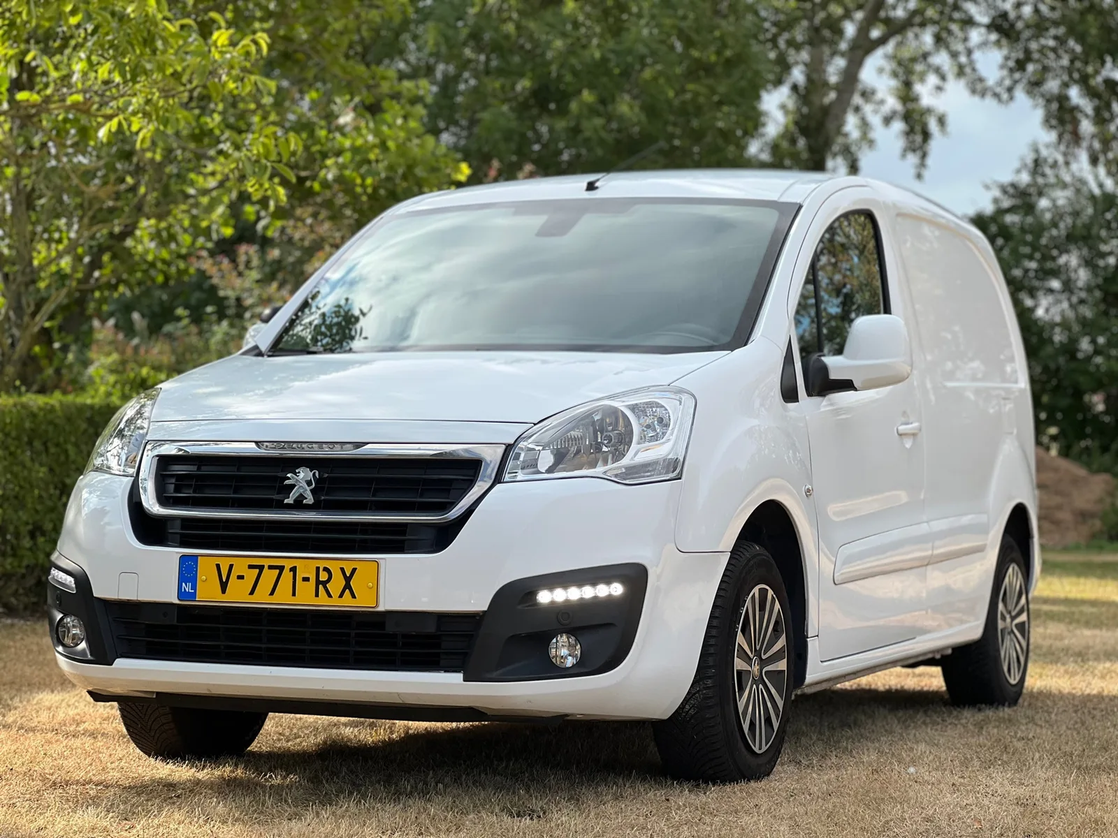 Peugeot Partner (2018) — foto 1