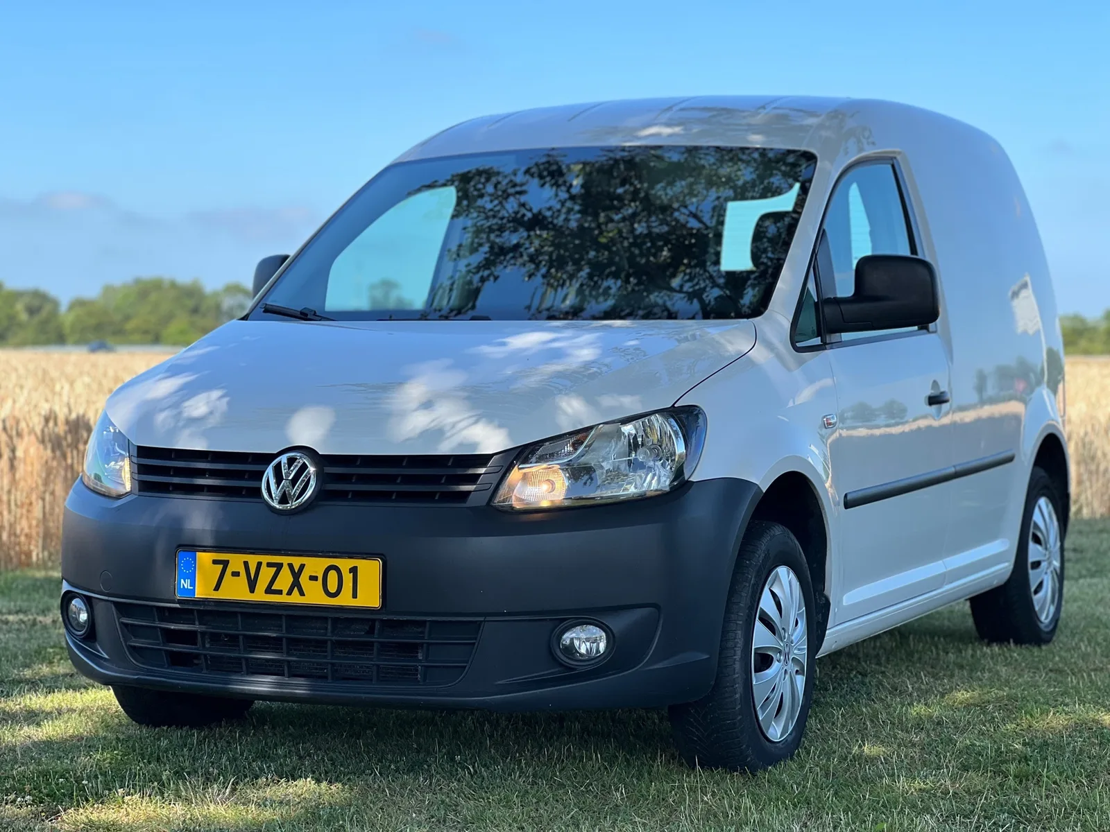 Volkswagen Caddy (2013) — foto 1