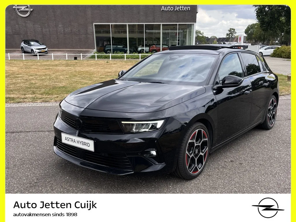 Opel Astra (2022) — foto 1
