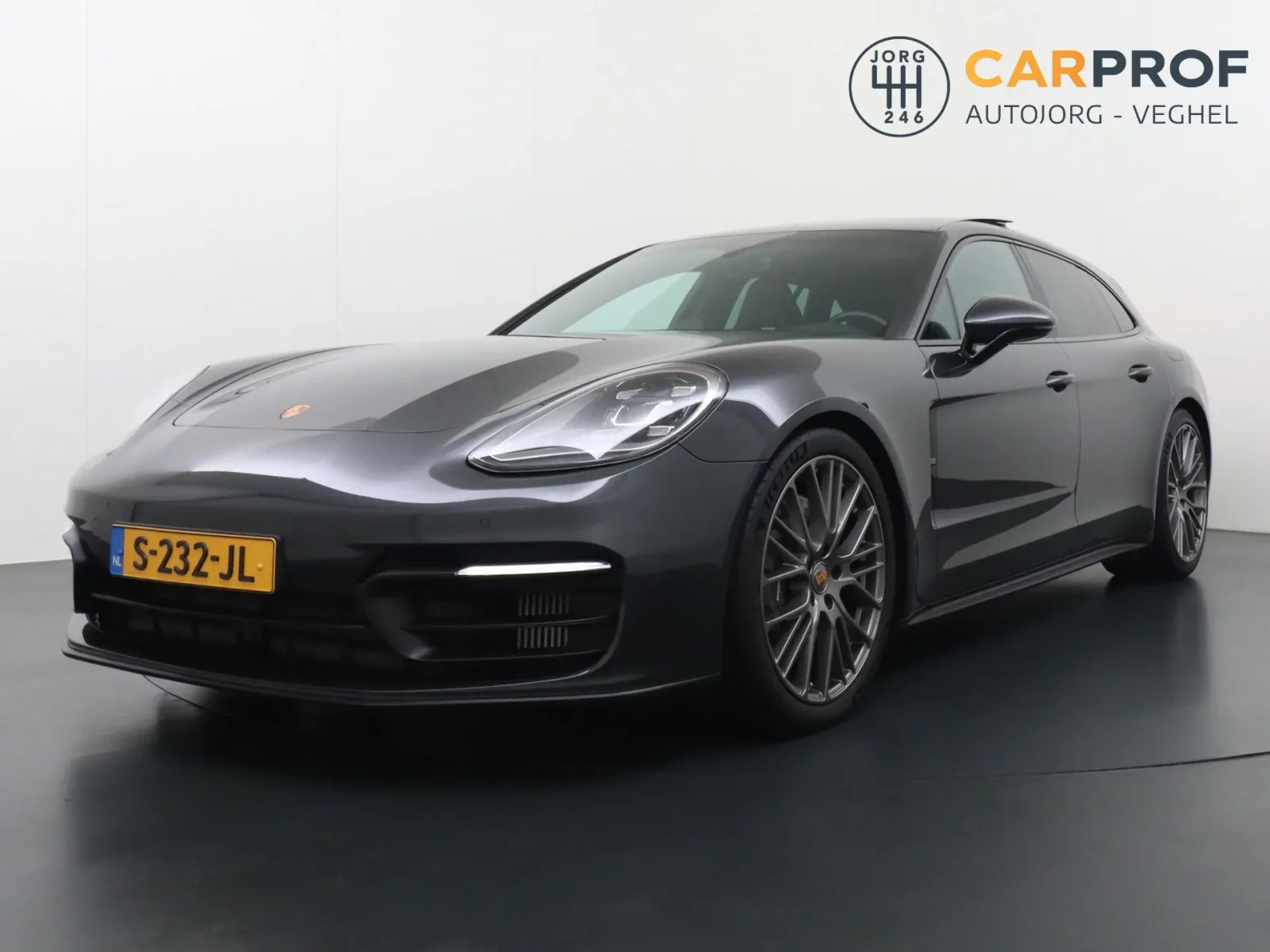 Porsche Panamera (2023) — foto 1