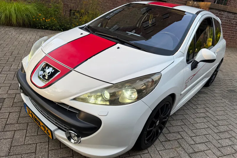 Peugeot 207 (2008)