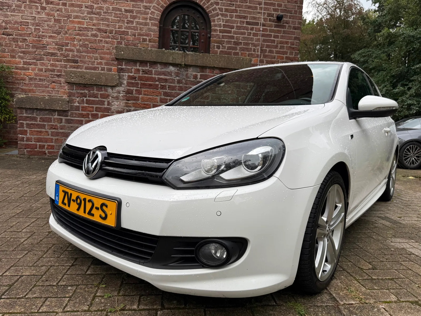 Volkswagen Golf (2010) — foto 1