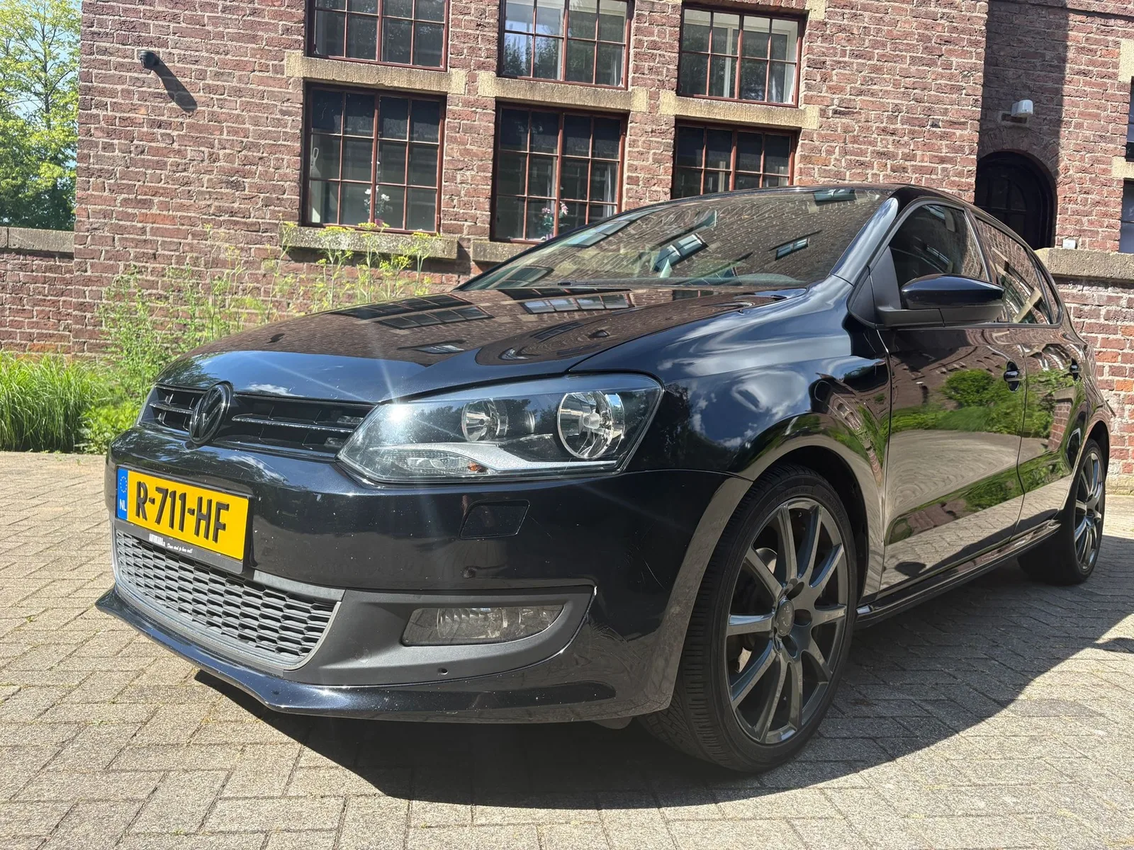 Volkswagen Polo (2011) — foto 1