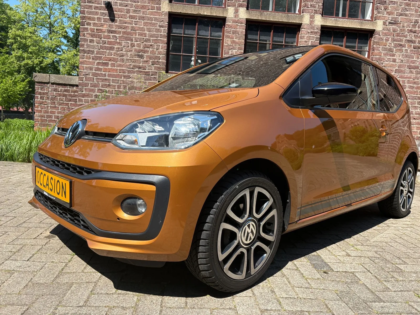 Volkswagen Up! (2018) — foto 1