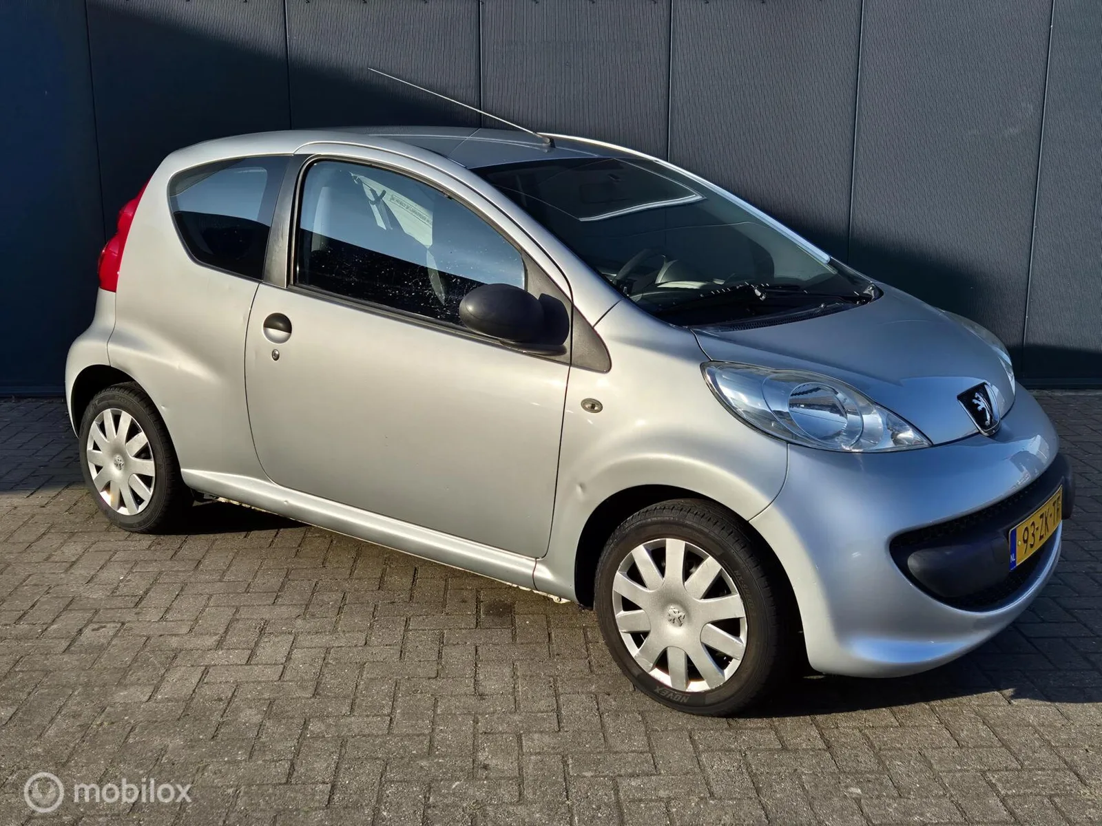 Peugeot 107 (2008) — foto 1