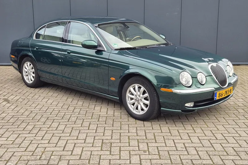 Jaguar S-Type (2003)