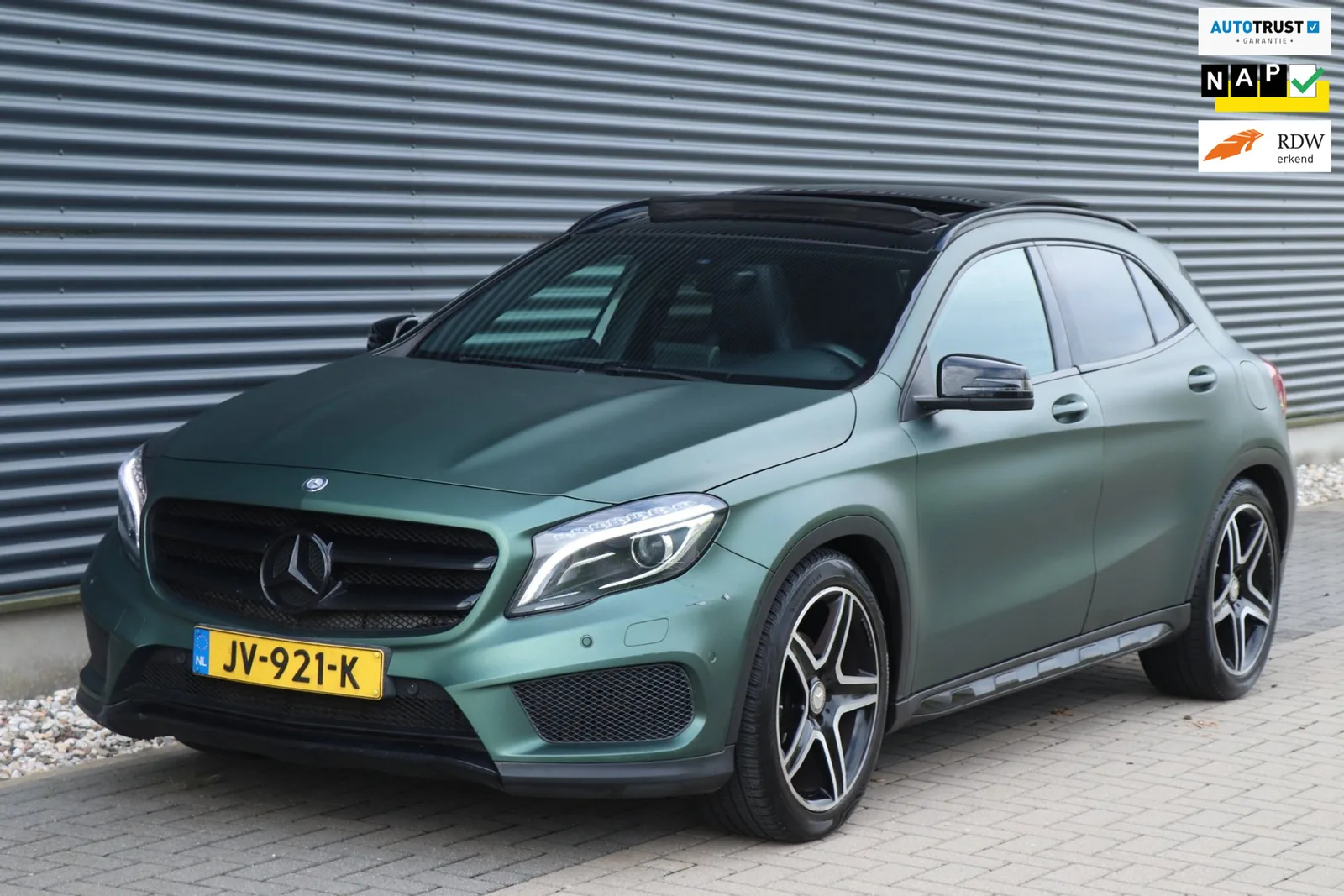 Mercedes-Benz GLA-Klasse (2016) — foto 1