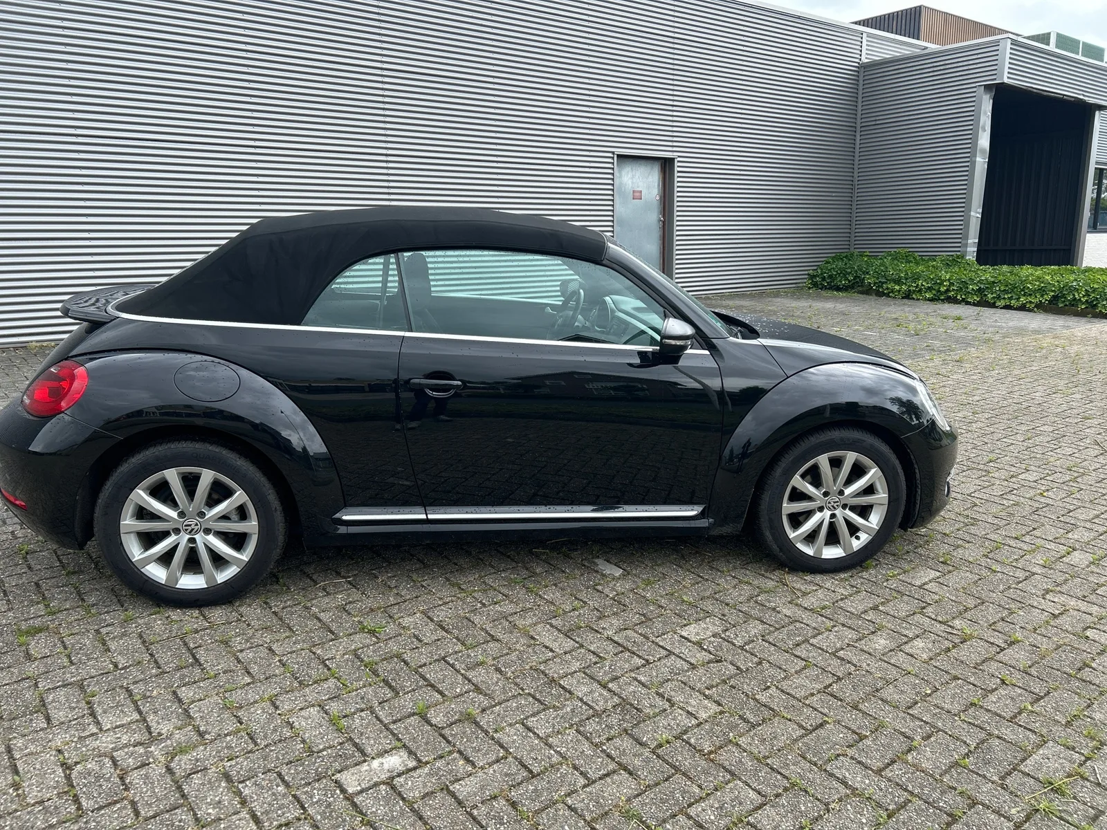 Volkswagen Beetle (2015) — foto 1