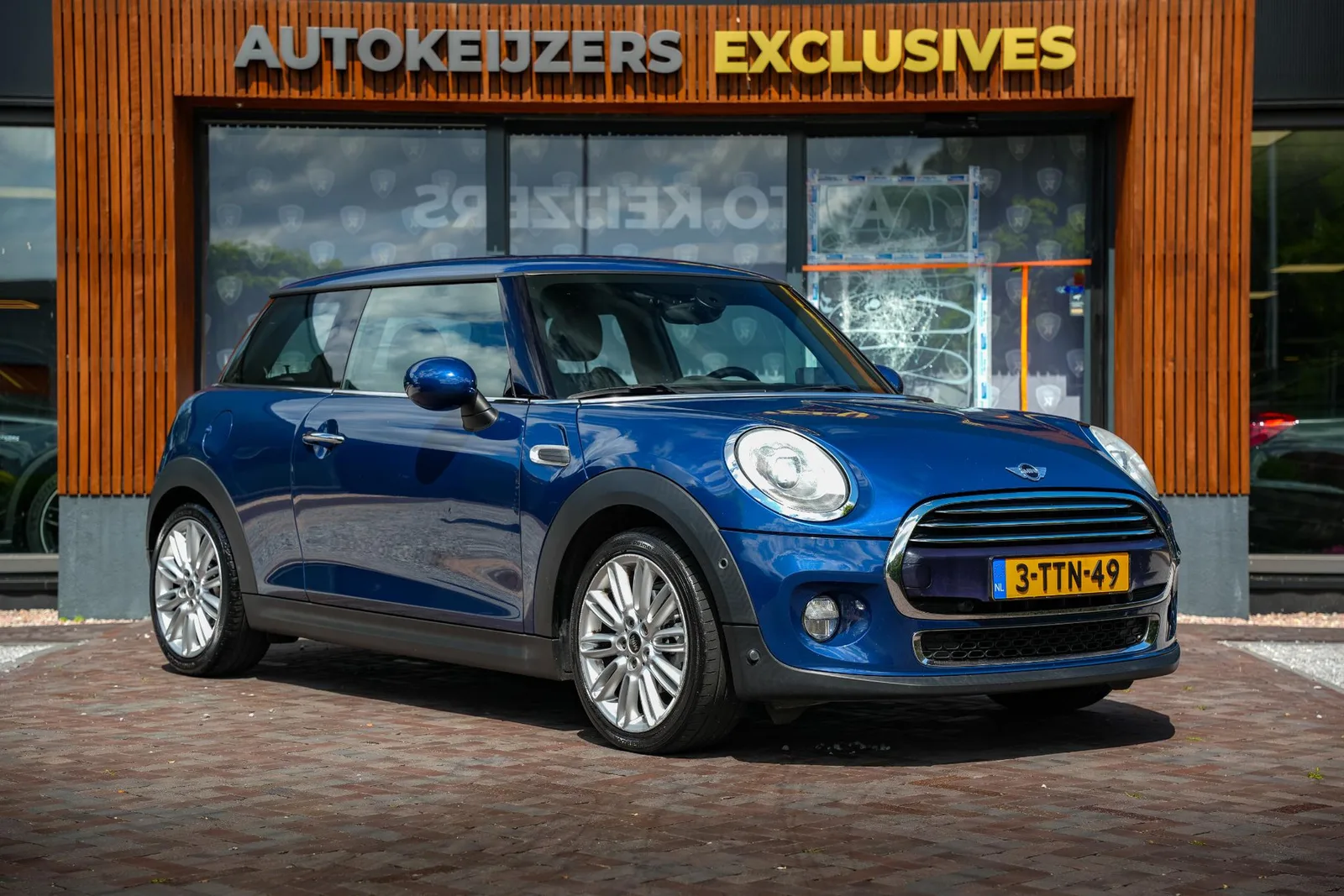 MINI 1.5 Cooper D Chili (2014) — foto 1