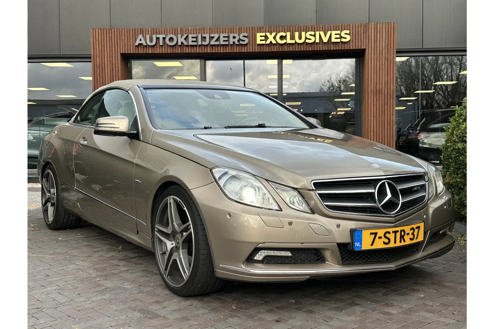 Mercedes-Benz E-Klasse (2010) — foto 1