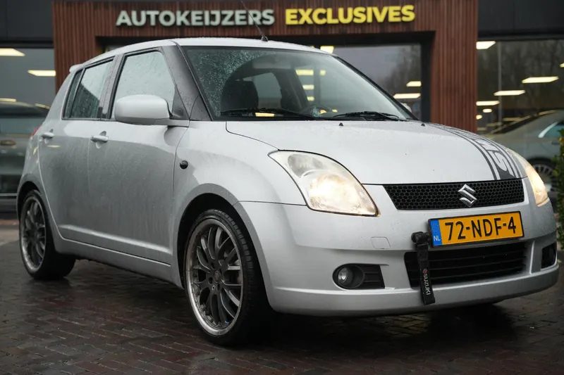 Suzuki Swift (2005)