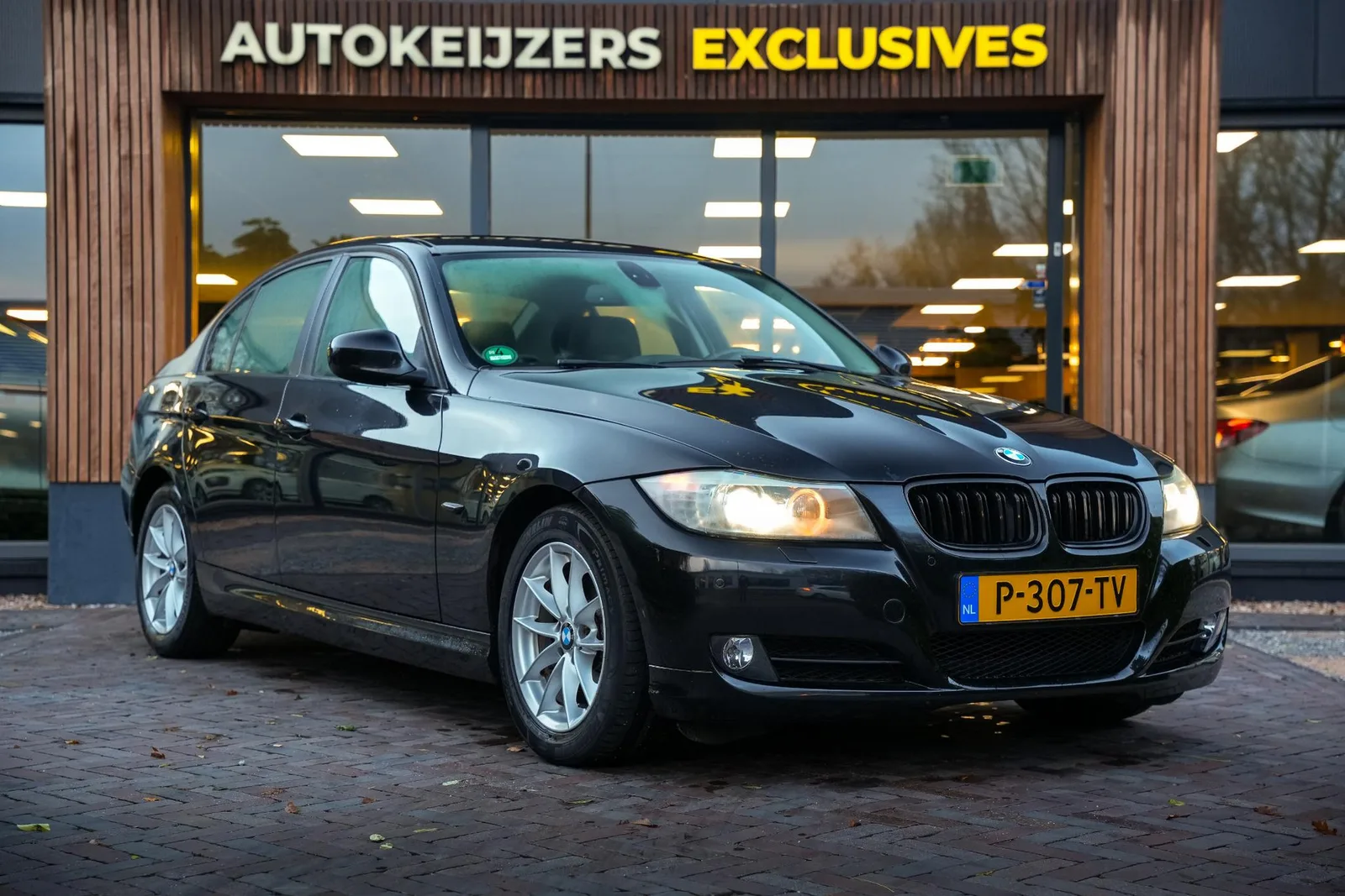 BMW 3-Serie (2011) — foto 1