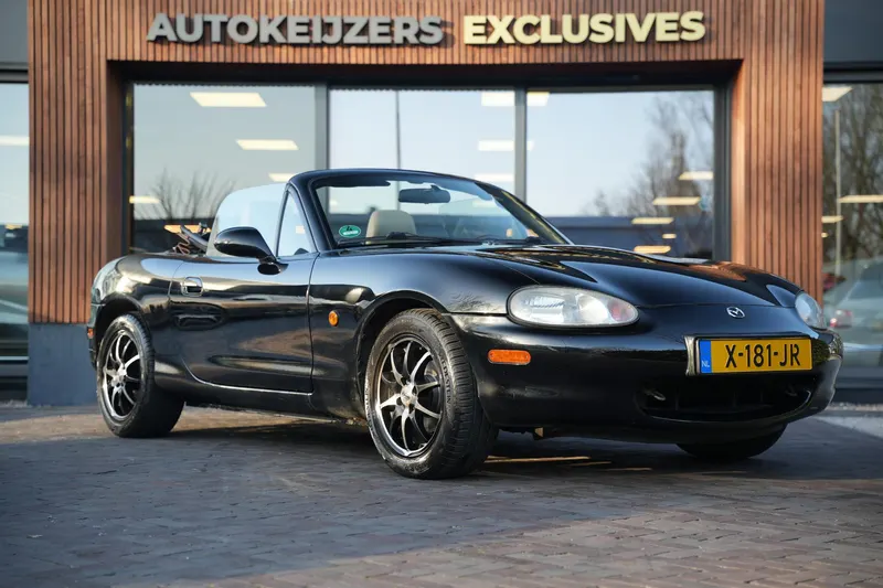 Mazda MX-5 (2000)
