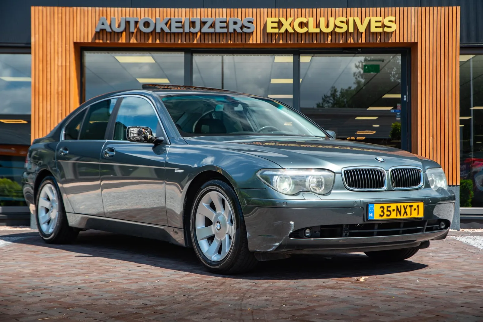 BMW 7-Serie (2004) — foto 1