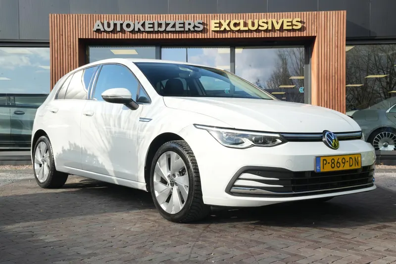 Volkswagen Golf (2022)