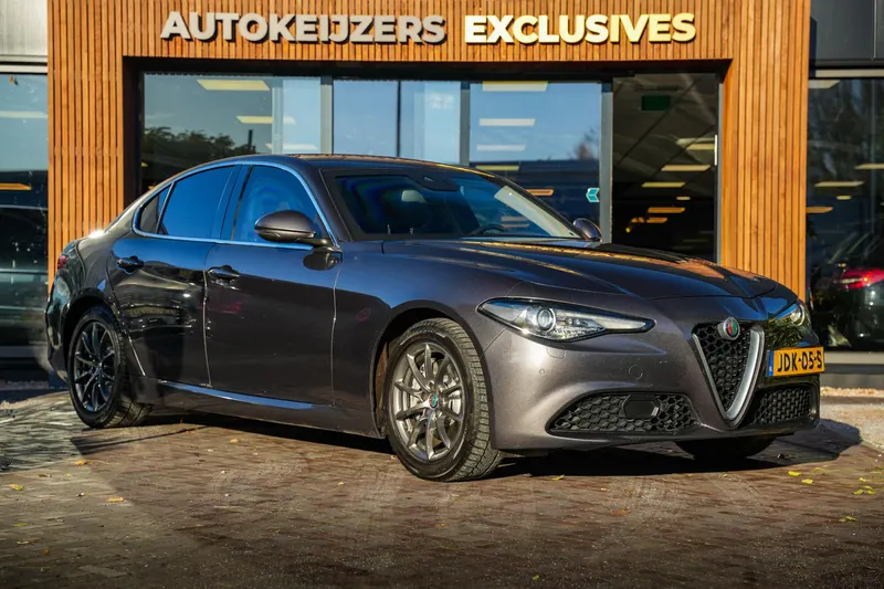 Alfa Romeo Giulia (2019)
