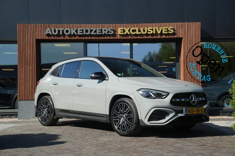 Mercedes-Benz GLA (2025)