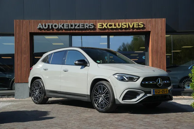 Mercedes-Benz GLA (2025)