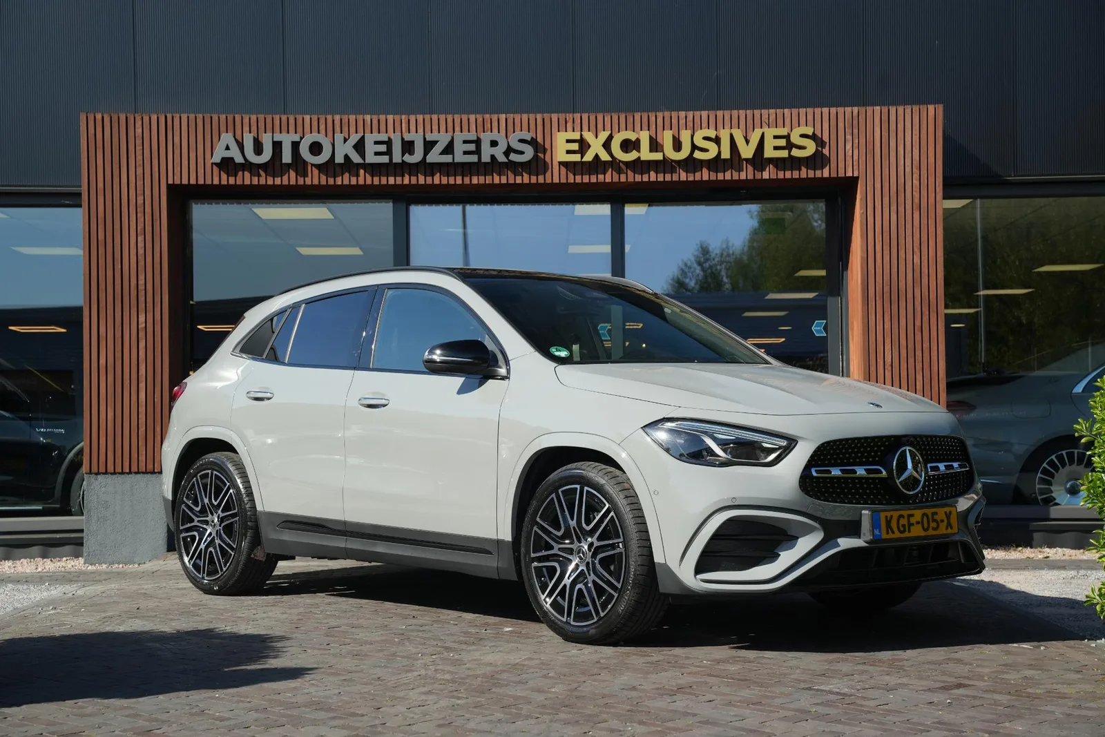 Mercedes-Benz GLA (2025) — foto 1