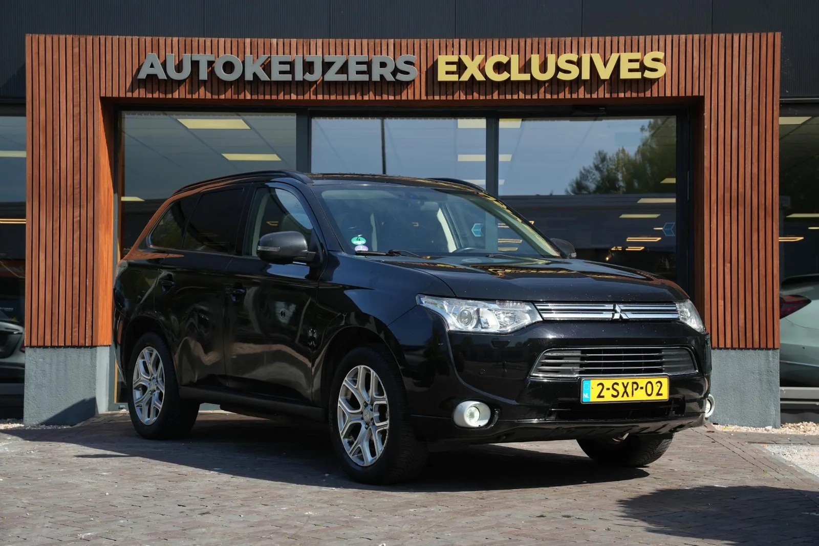 Mitsubishi Outlander (2013) — foto 1