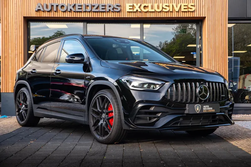 Mercedes-Benz GLA (2024)