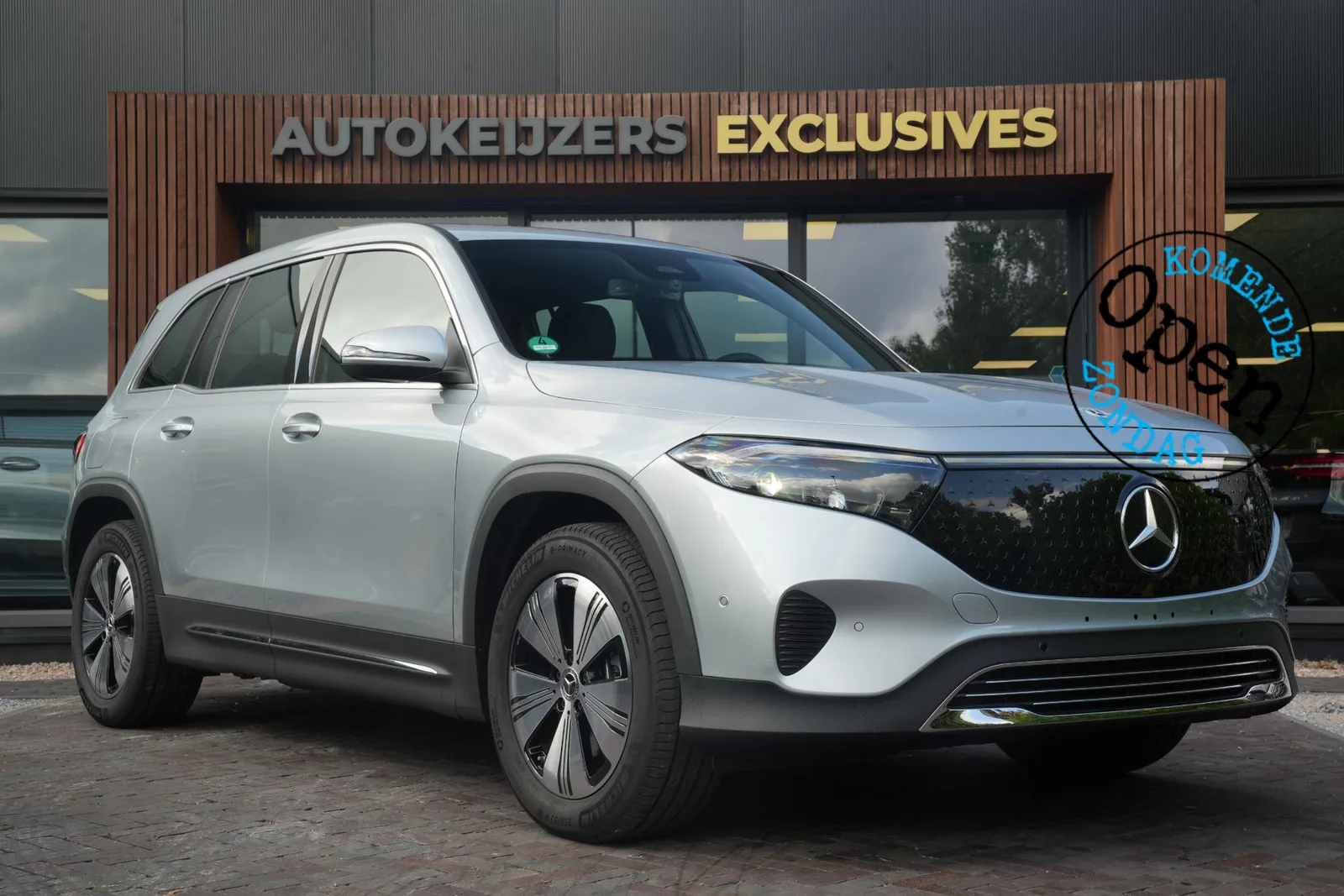 Mercedes-Benz EQB (2025) — foto 1