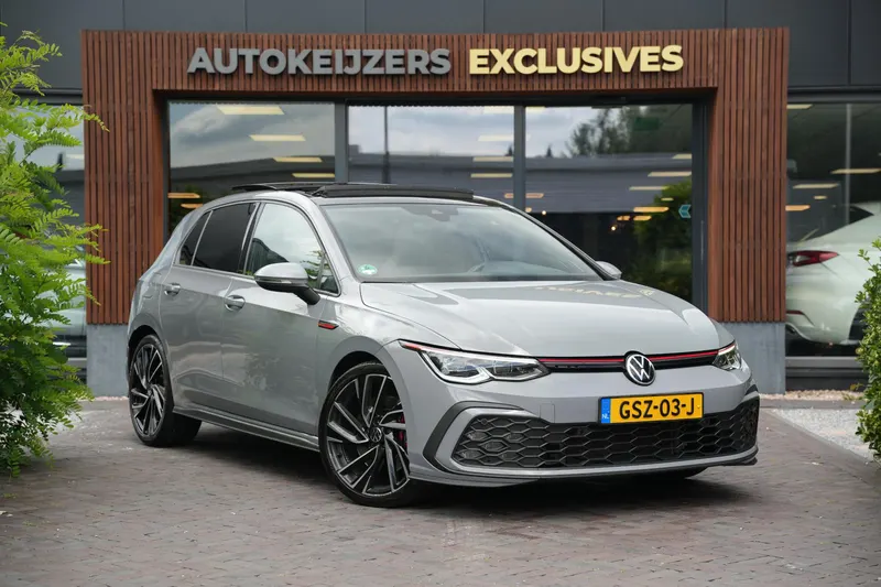 Volkswagen Golf (2024)