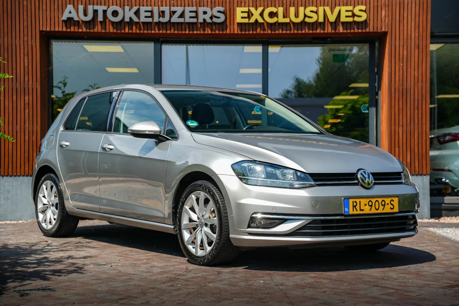 Volkswagen Golf (2018) — foto 1