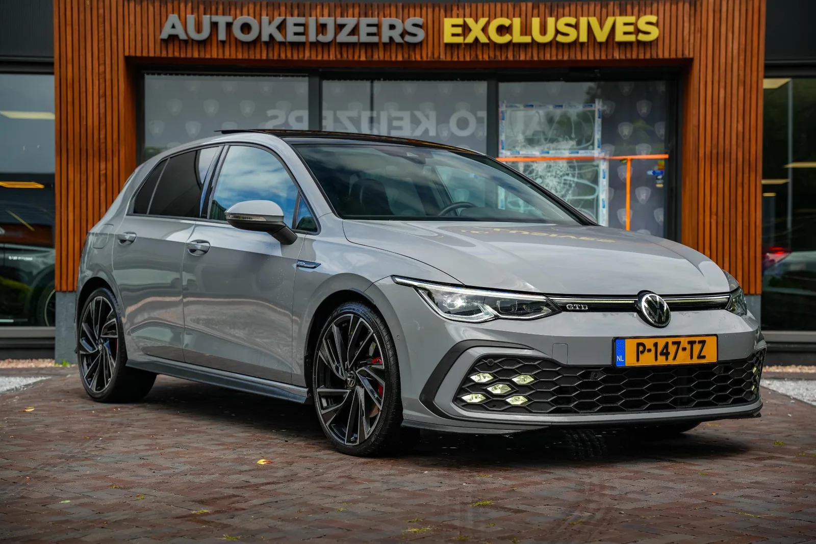 Volkswagen Golf (2021) — foto 1