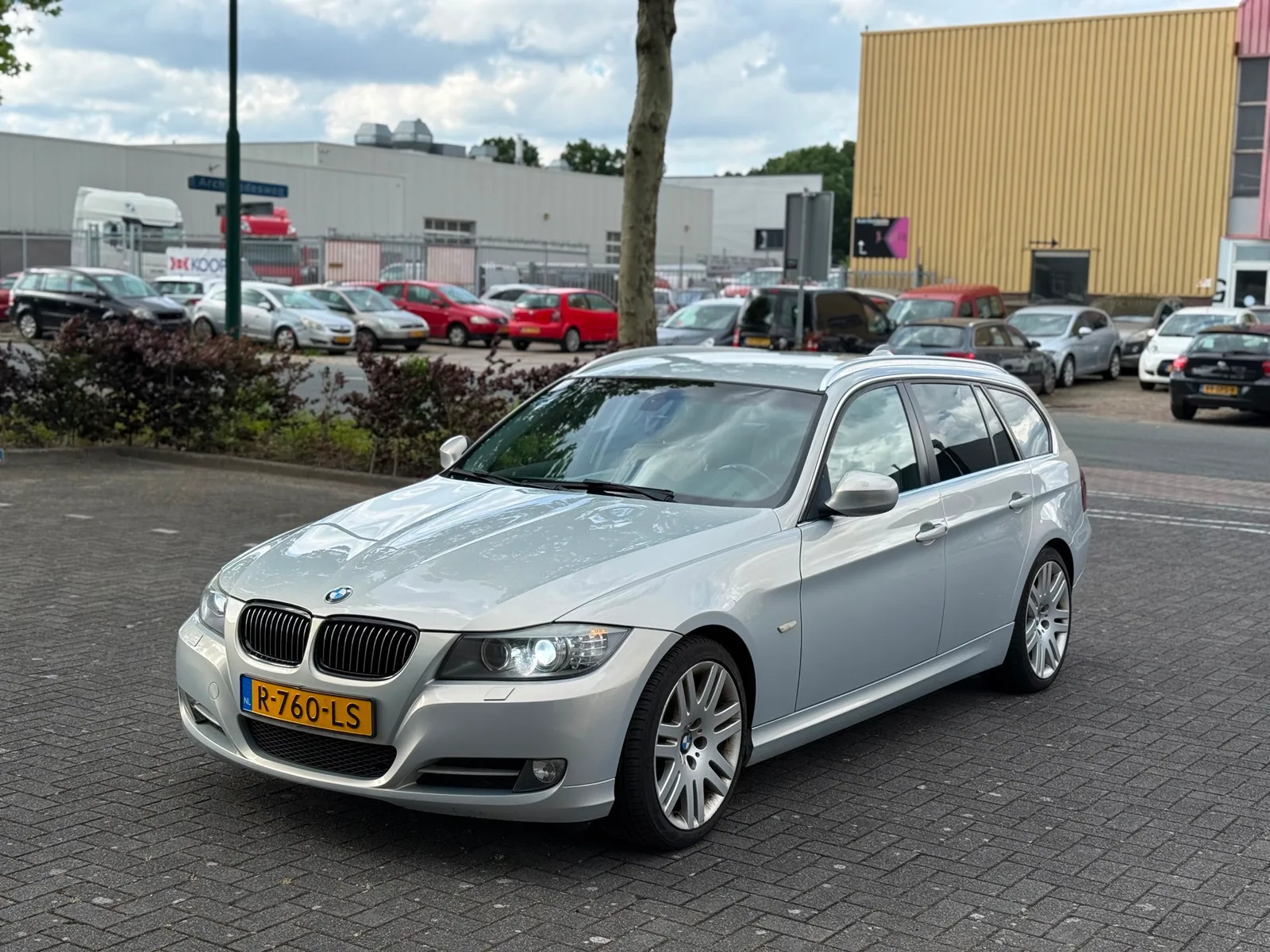 BMW 3-Serie (2011) — foto 1