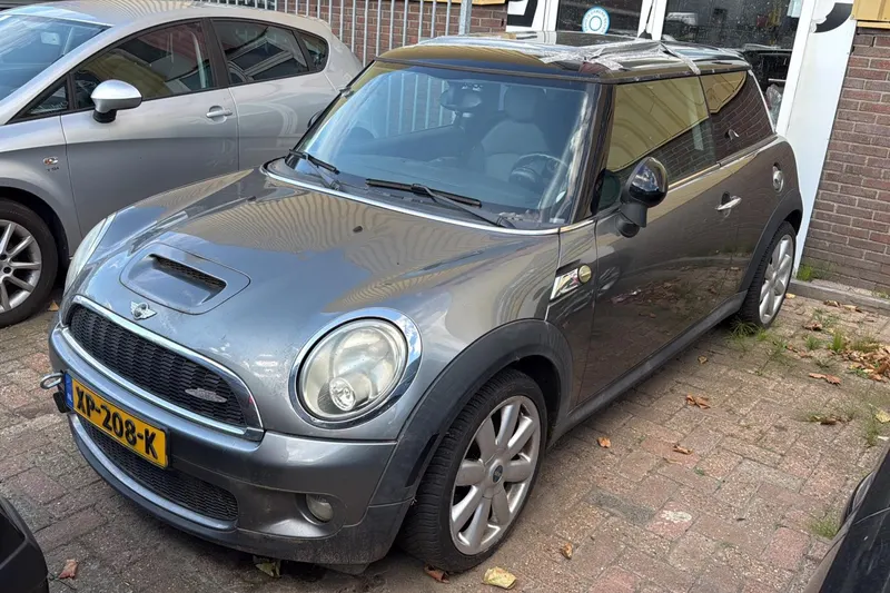 MINI John Cooper Works (2008)