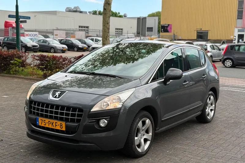 Peugeot 3008 (2011)