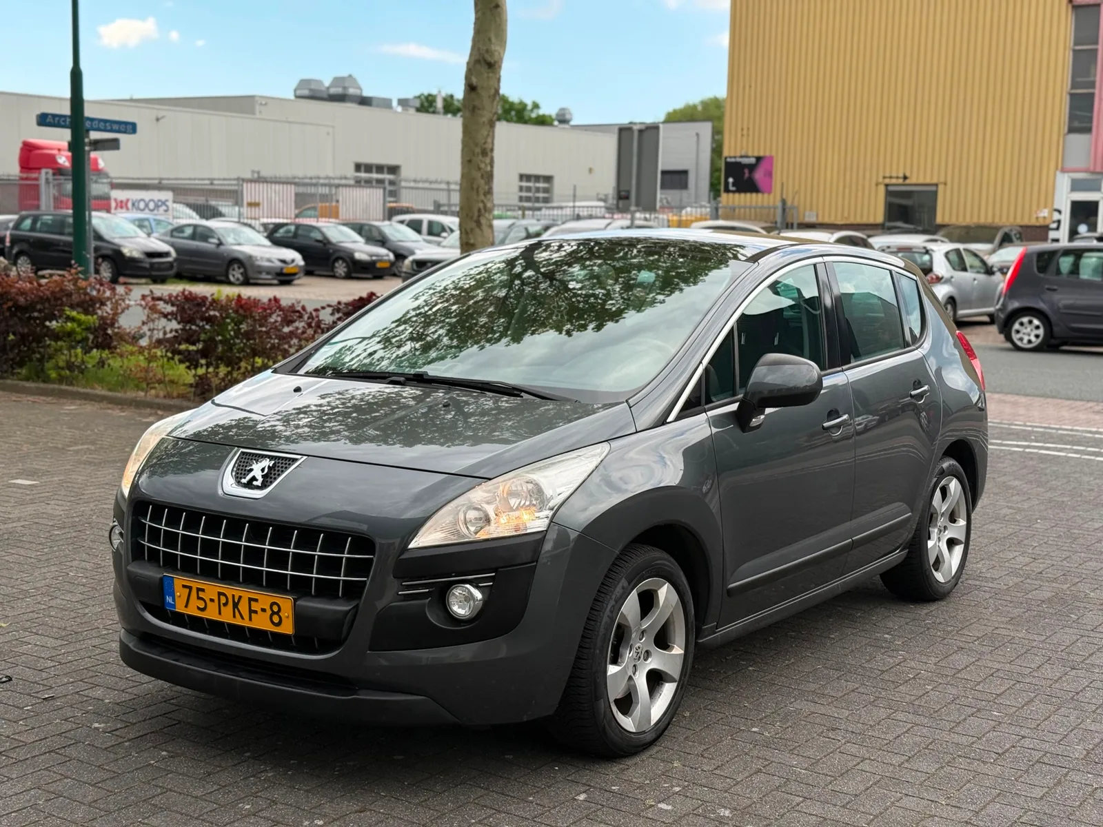 Peugeot 3008 (2011) — foto 1