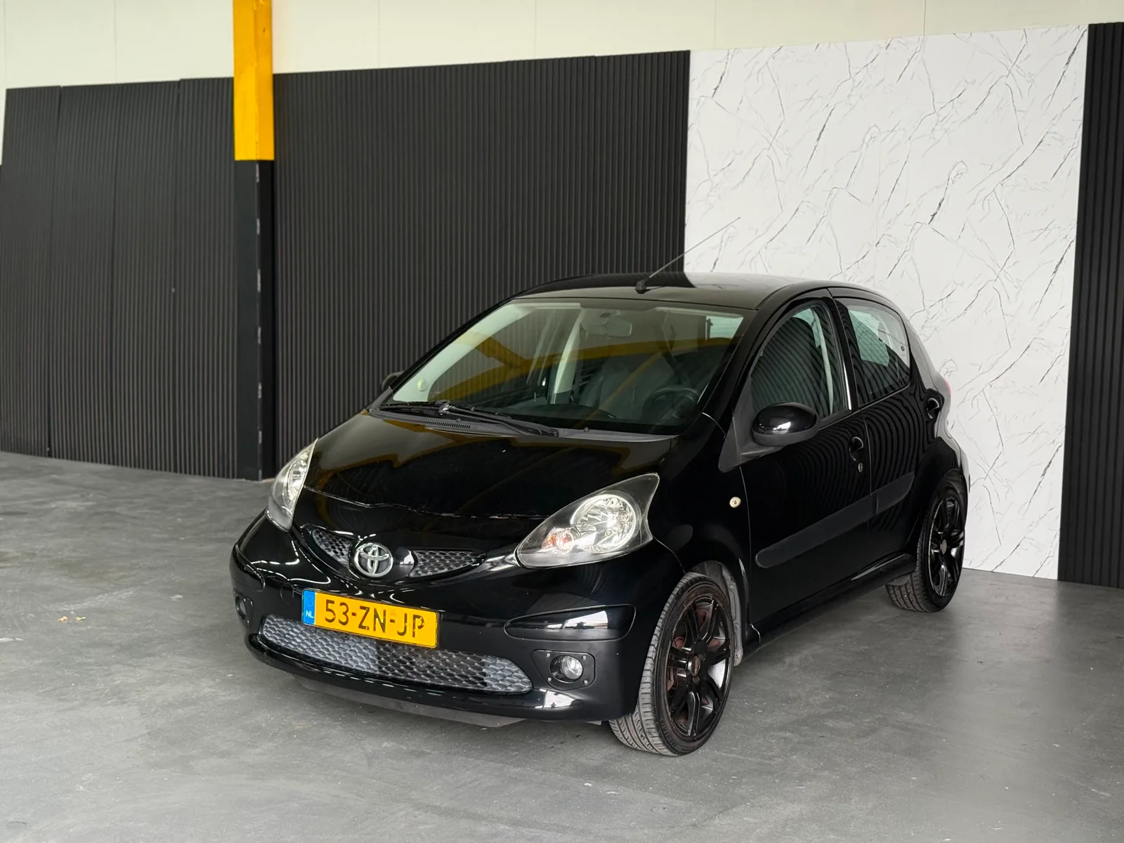 Toyota Aygo (2008) — foto 1