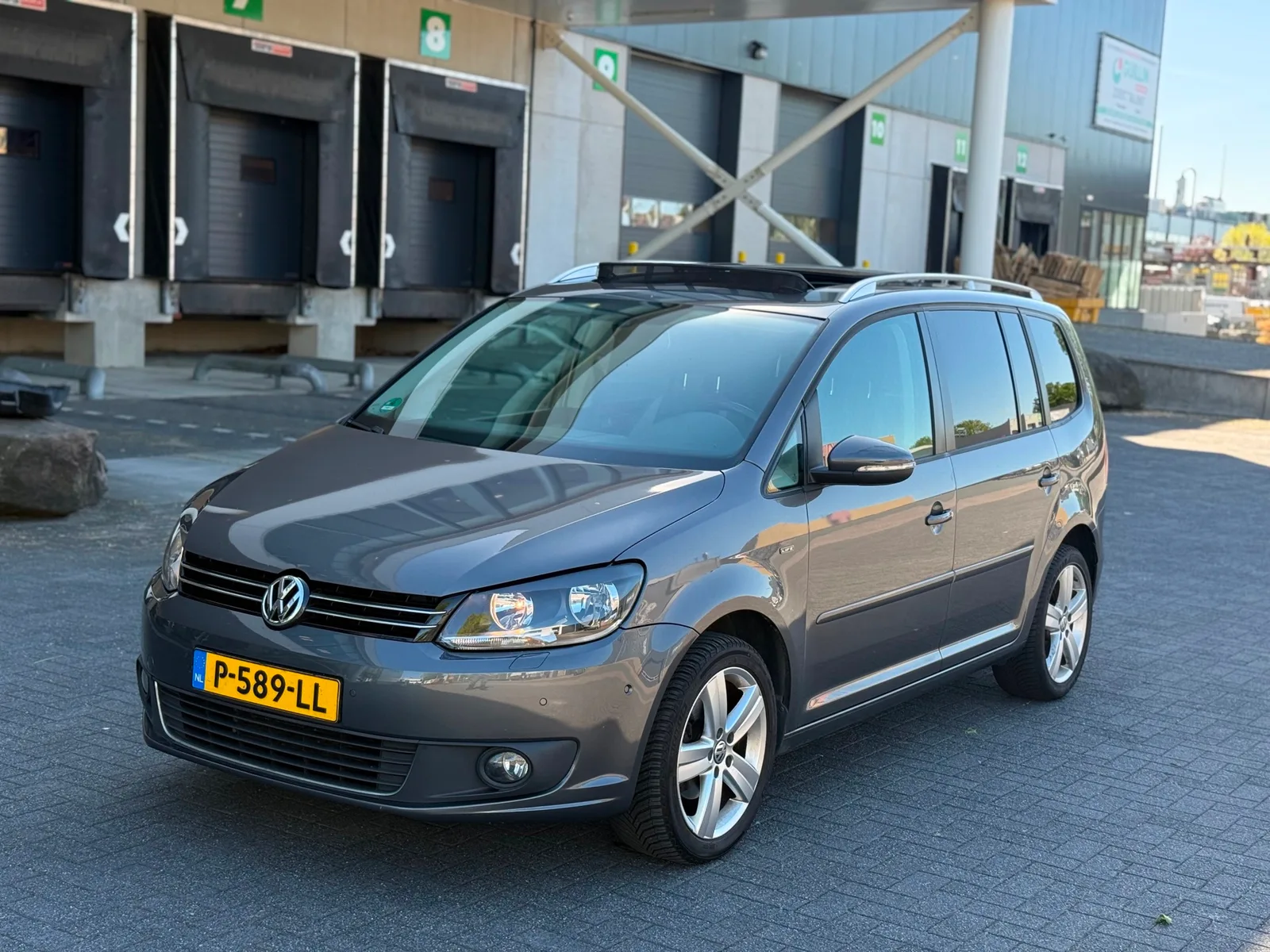 Volkswagen Touran (2013) — foto 1