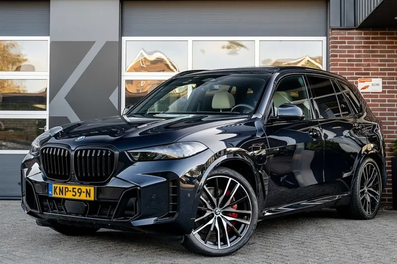 BMW X5 (2025)