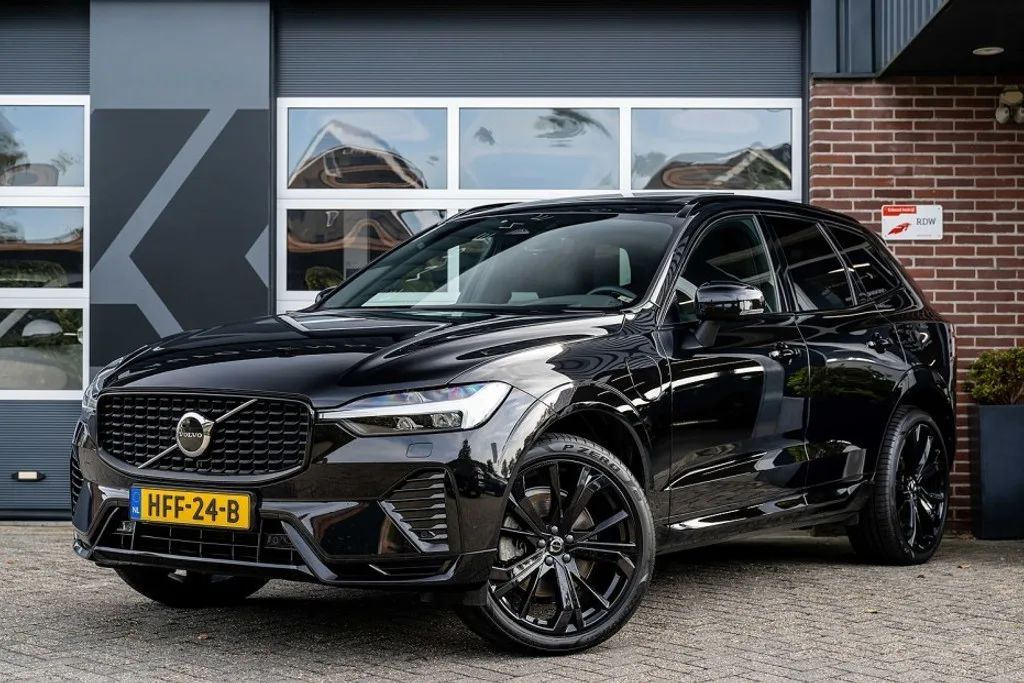 Volvo XC60 (2023) — foto 1