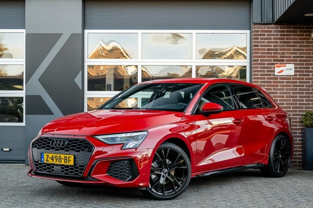 Audi A3 (2024) — foto 1