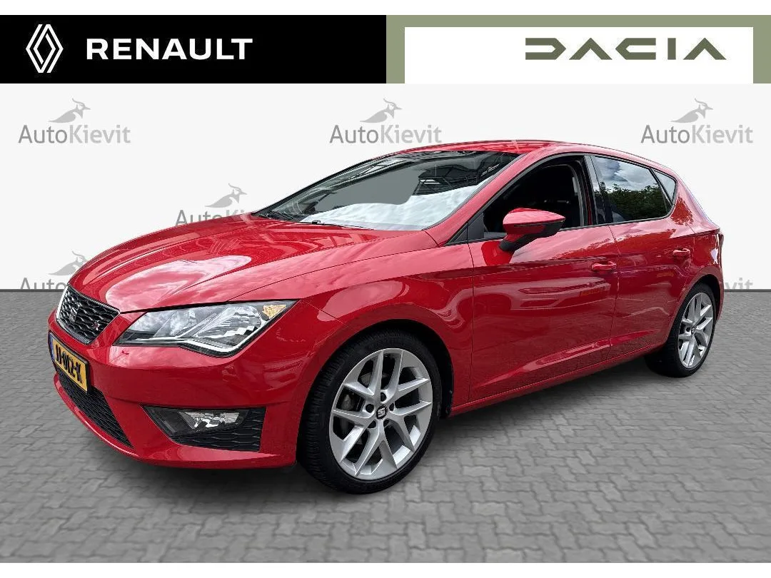 SEAT Leon (2015) — foto 1