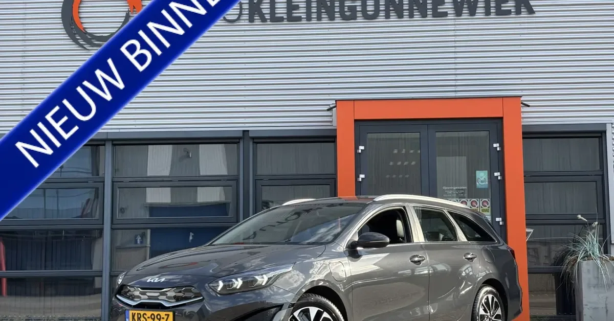 Kia Ceed (2022) — foto 1