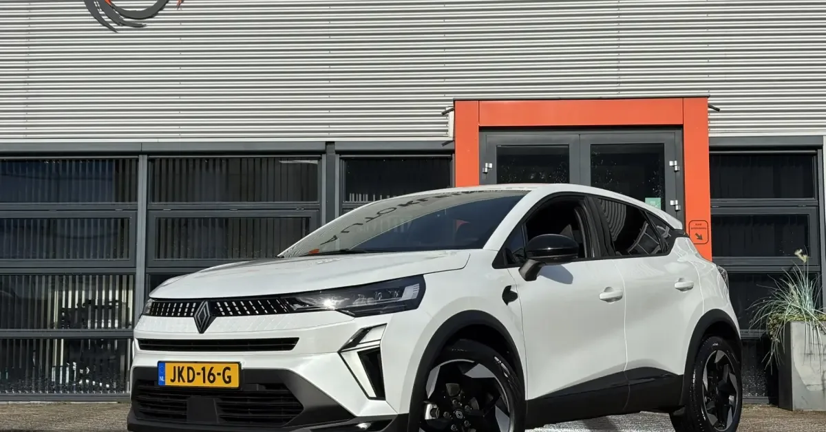Renault Captur (2025) — foto 1
