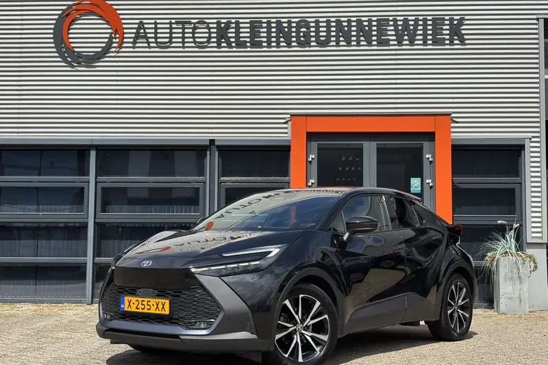 Toyota C-HR (2024)