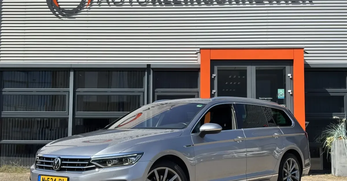 Volkswagen Passat (2021) — foto 1