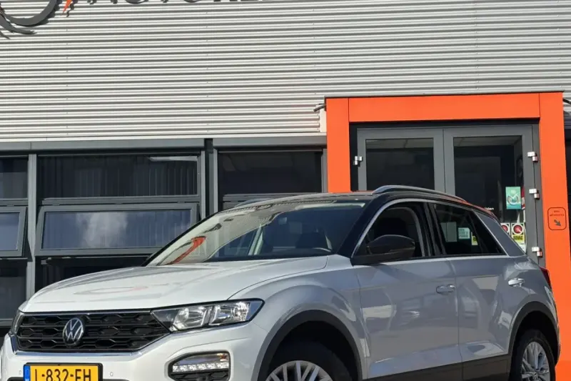 Volkswagen T-Roc (2021)