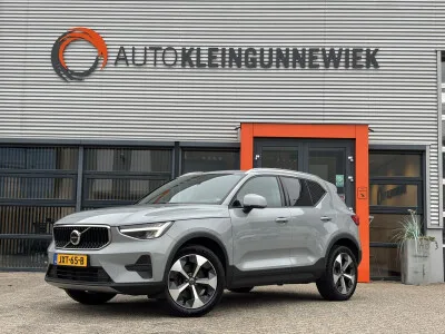 Volvo XC40 (2024) — foto 1