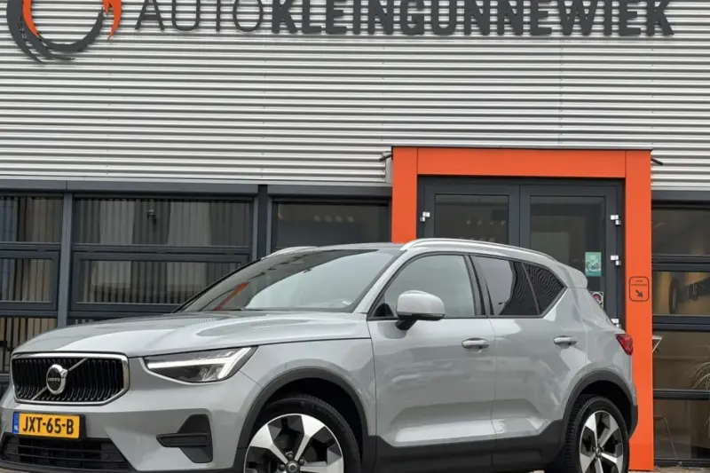 Volvo XC40 (2024)