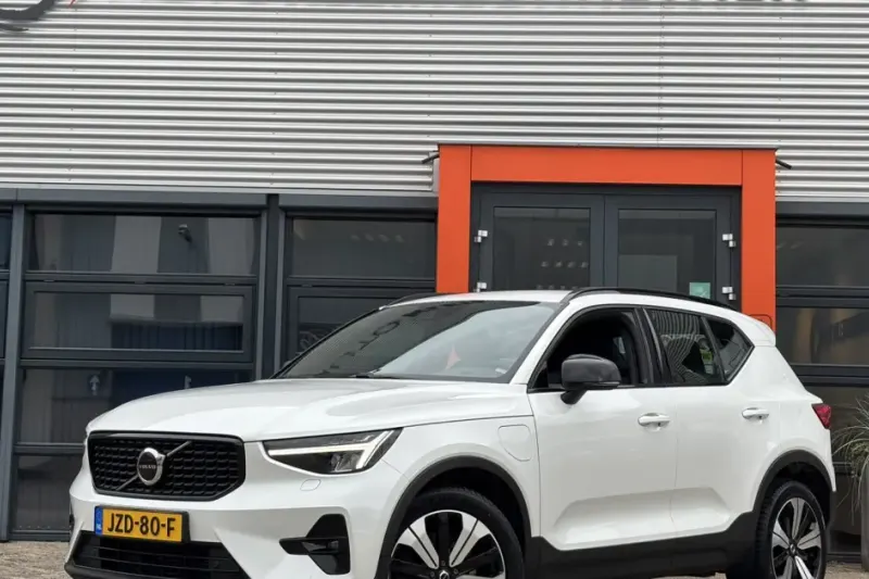 Volvo XC40 (2022)