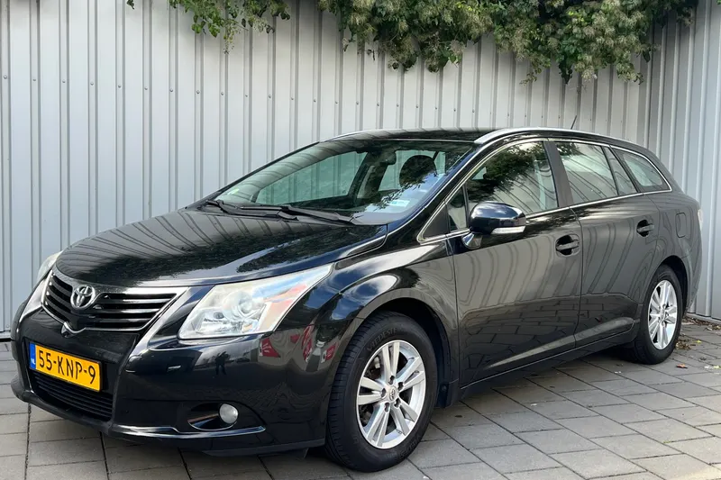 Toyota Avensis (2010)