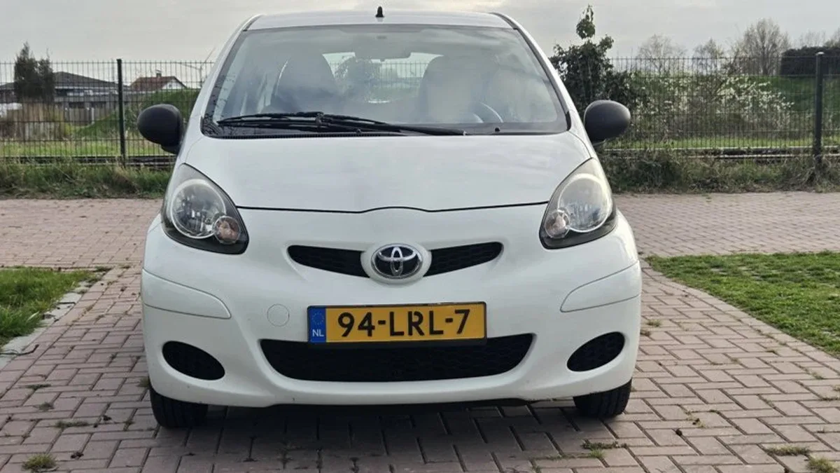 Toyota Aygo (2010) — foto 1