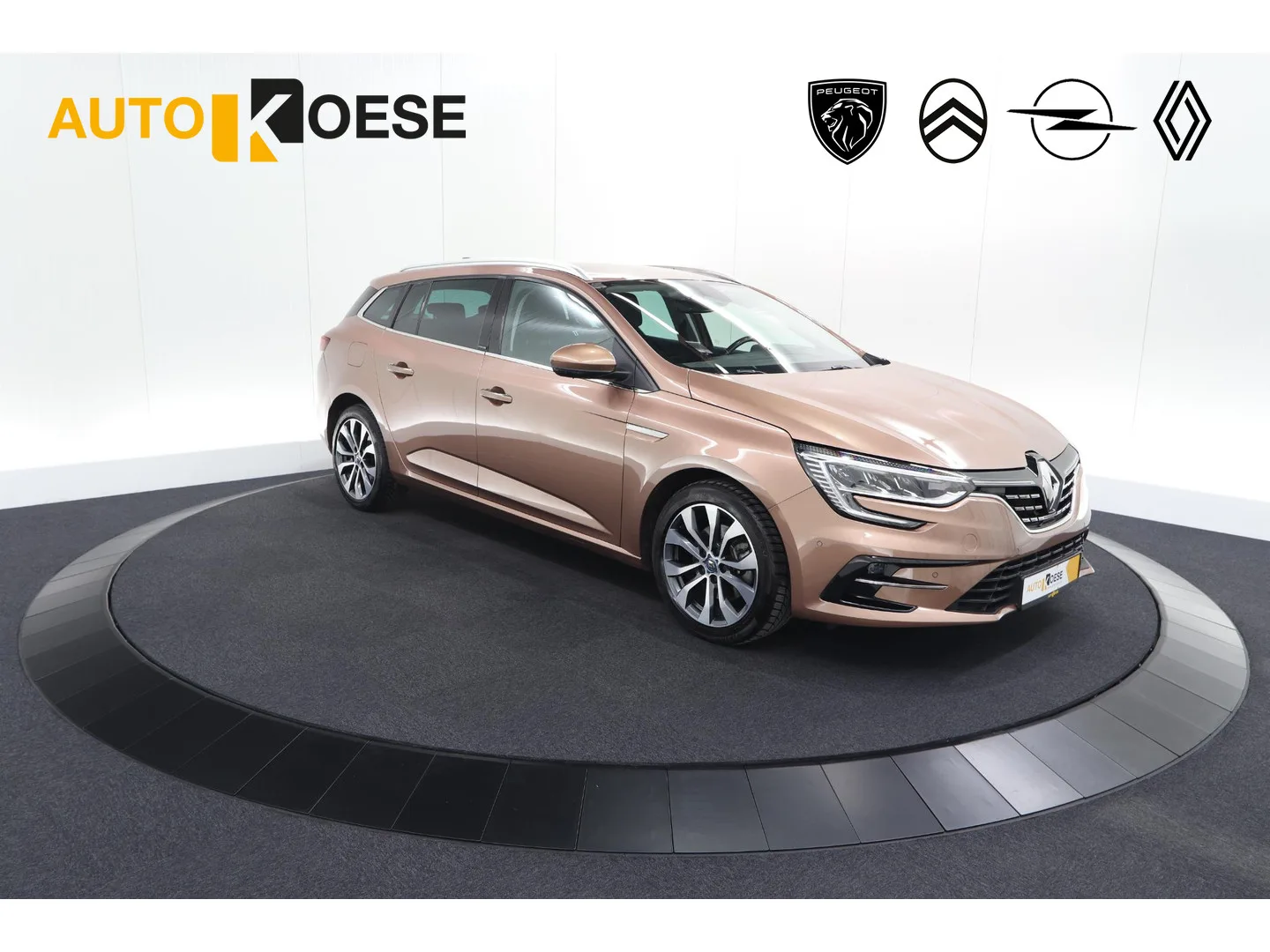 Renault Mégane E-Tech (2021) — foto 1